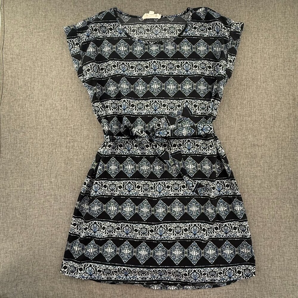 Hippie Rose Dress Tribal Boho Print Waist Tie Medium Cuffed Short Sleeves Lightw